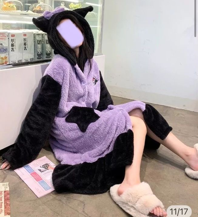 Bata de Personajes Adulto Sanrio Kuromi